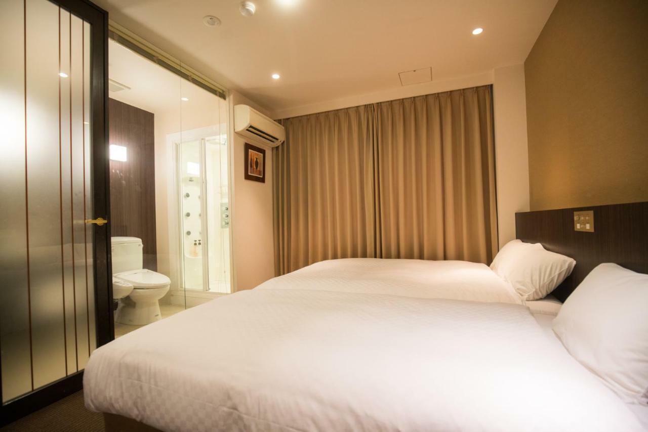 Floral Hotel - Nihonbashi โอซาก้า ภายนอก รูปภาพ