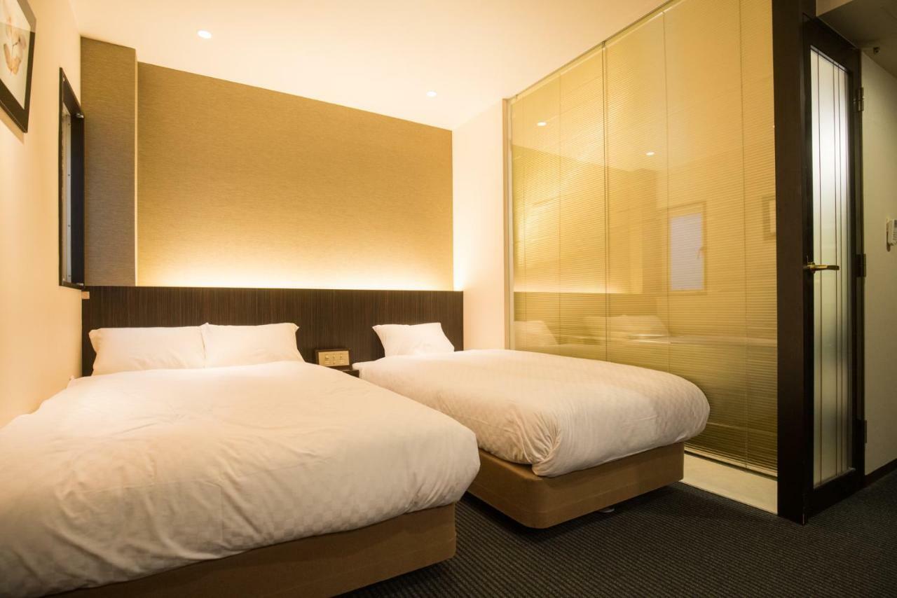 Floral Hotel - Nihonbashi โอซาก้า ภายนอก รูปภาพ