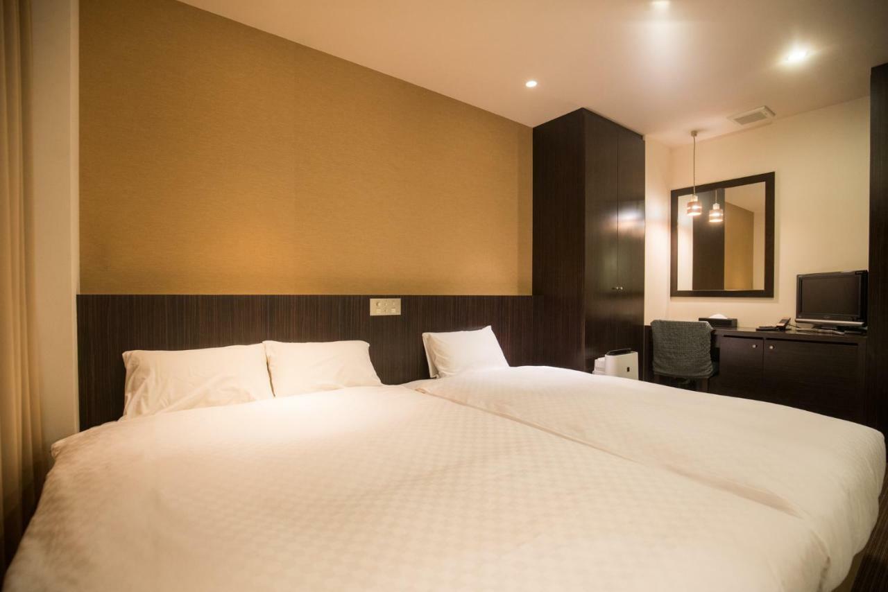 Floral Hotel - Nihonbashi โอซาก้า ภายนอก รูปภาพ