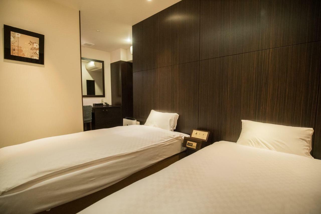 Floral Hotel - Nihonbashi โอซาก้า ภายนอก รูปภาพ